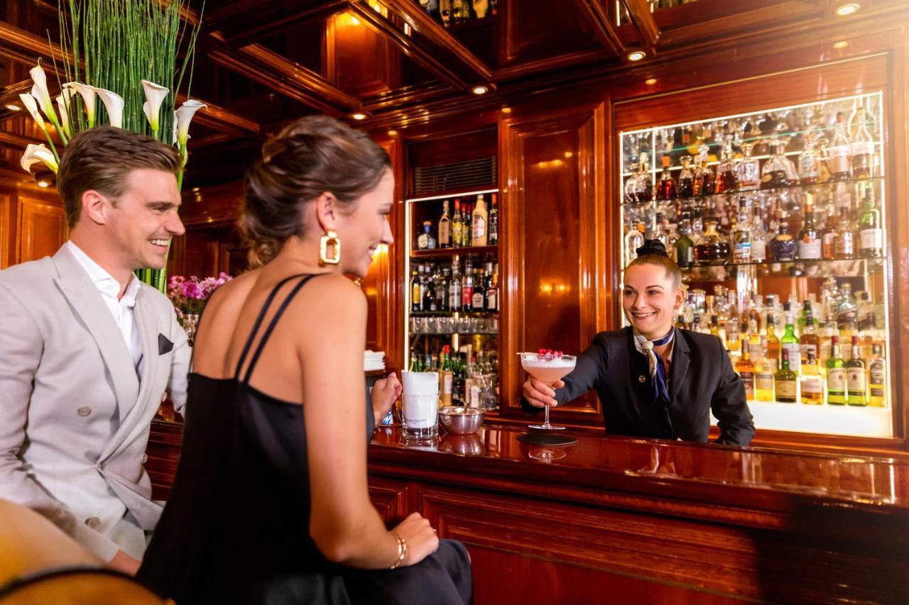 Excelsior Hotel Ernst Am Dom Köln Ngoại thất bức ảnh The bar at the St. Regis New York